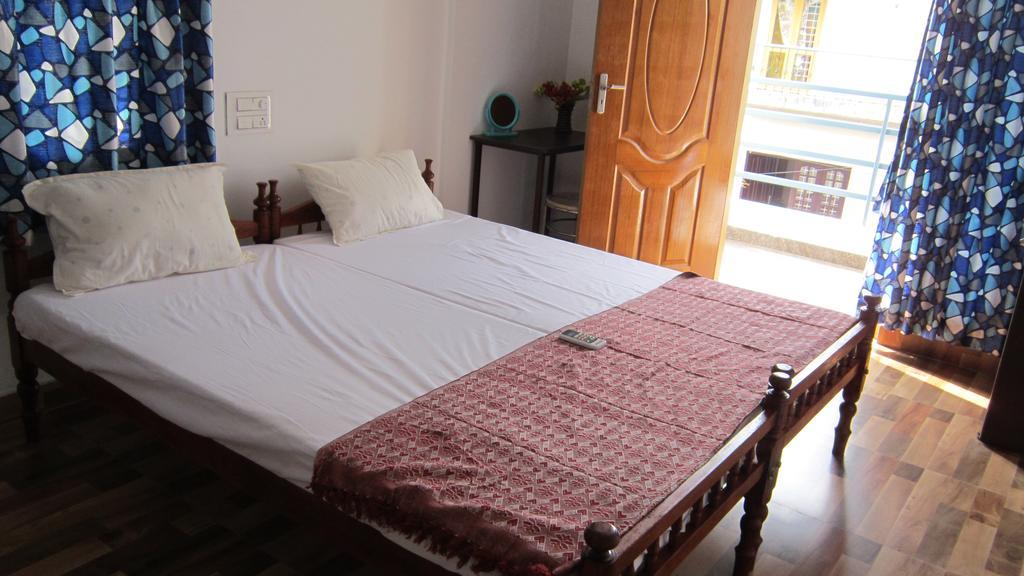 Heather Home Stay Kochi Zewnętrze zdjęcie