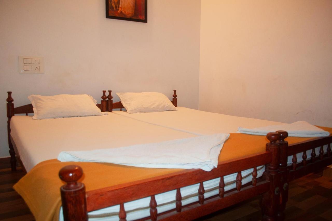 Heather Home Stay Kochi Zewnętrze zdjęcie