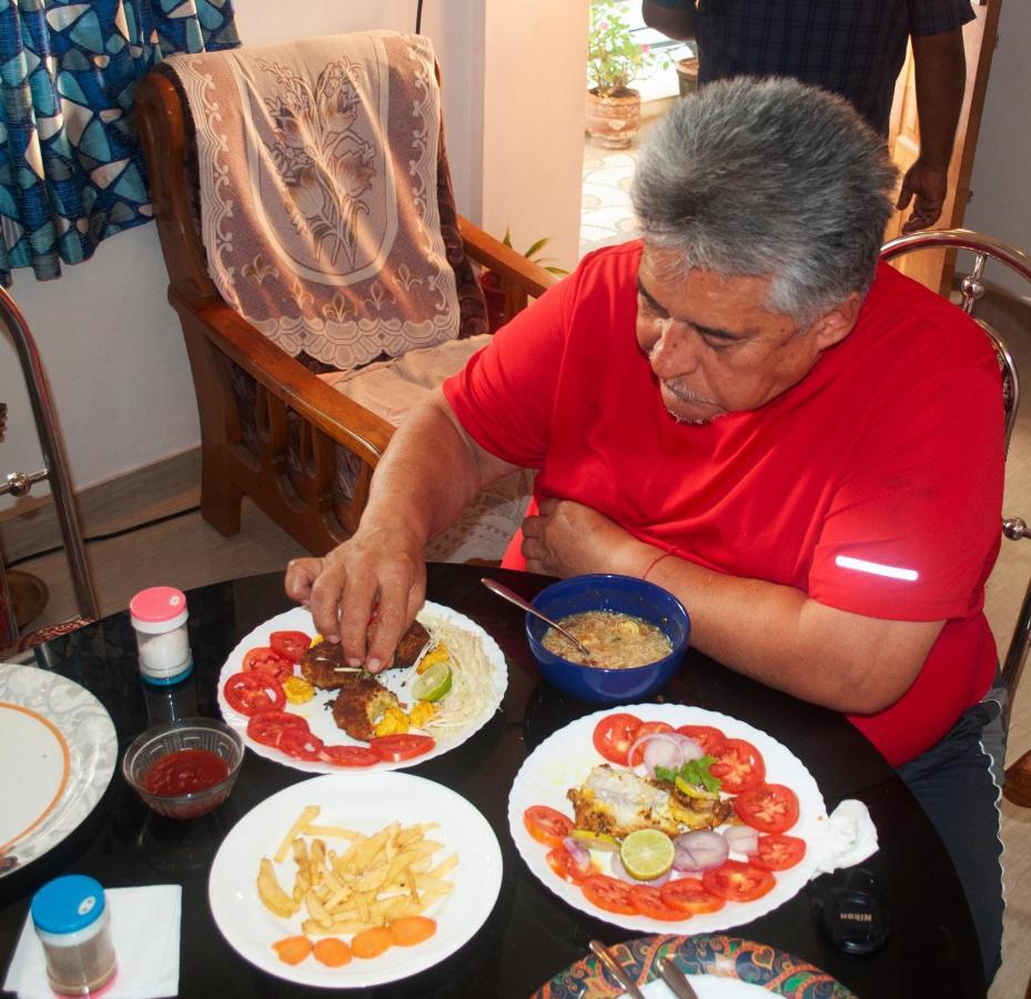 Heather Home Stay Kochi Zewnętrze zdjęcie